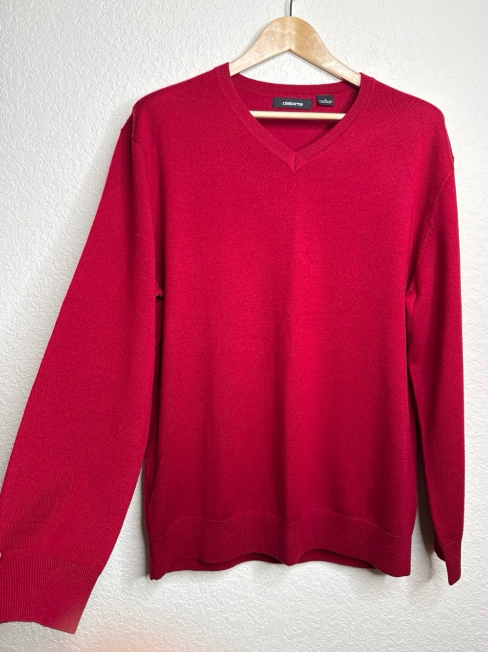 Claiborne Extra Fine Merino Wool V-Neck Sweater Men's Size L Dark Red